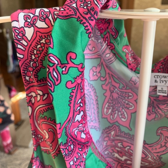 Crown and ivy ruffle‎ neck dress. NWOT . Preppy! - Picture 3 of 6